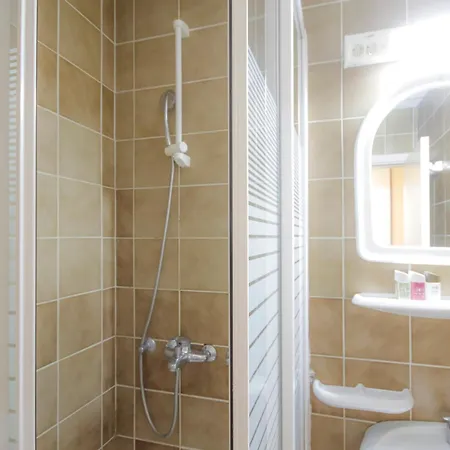 בית הארחה Junior