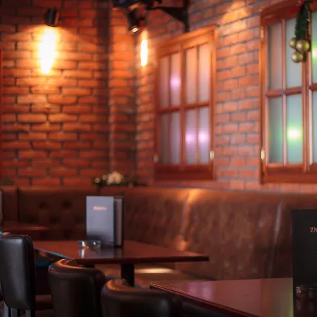 Junior בית הארחה