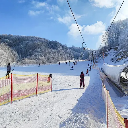 Junior בית הארחה 3*