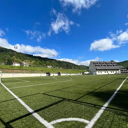 בית הארחה Junior 3*