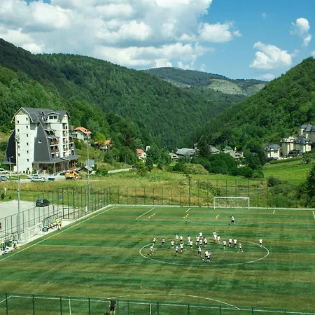 בית הארחה Junior 3*